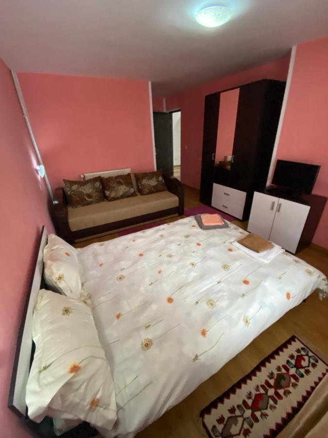 Casa Cristalina&dumi Casă la țară *