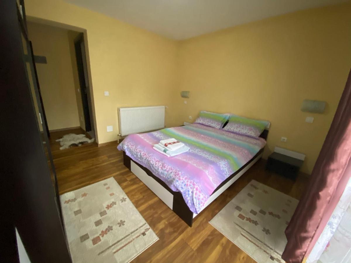 Casa Cristalina&dumi Casă la țară *